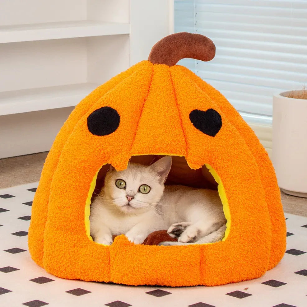 Christmas Pumpkin Pet Bed – Warm Winter Cat & Dog House with Removable Cushion