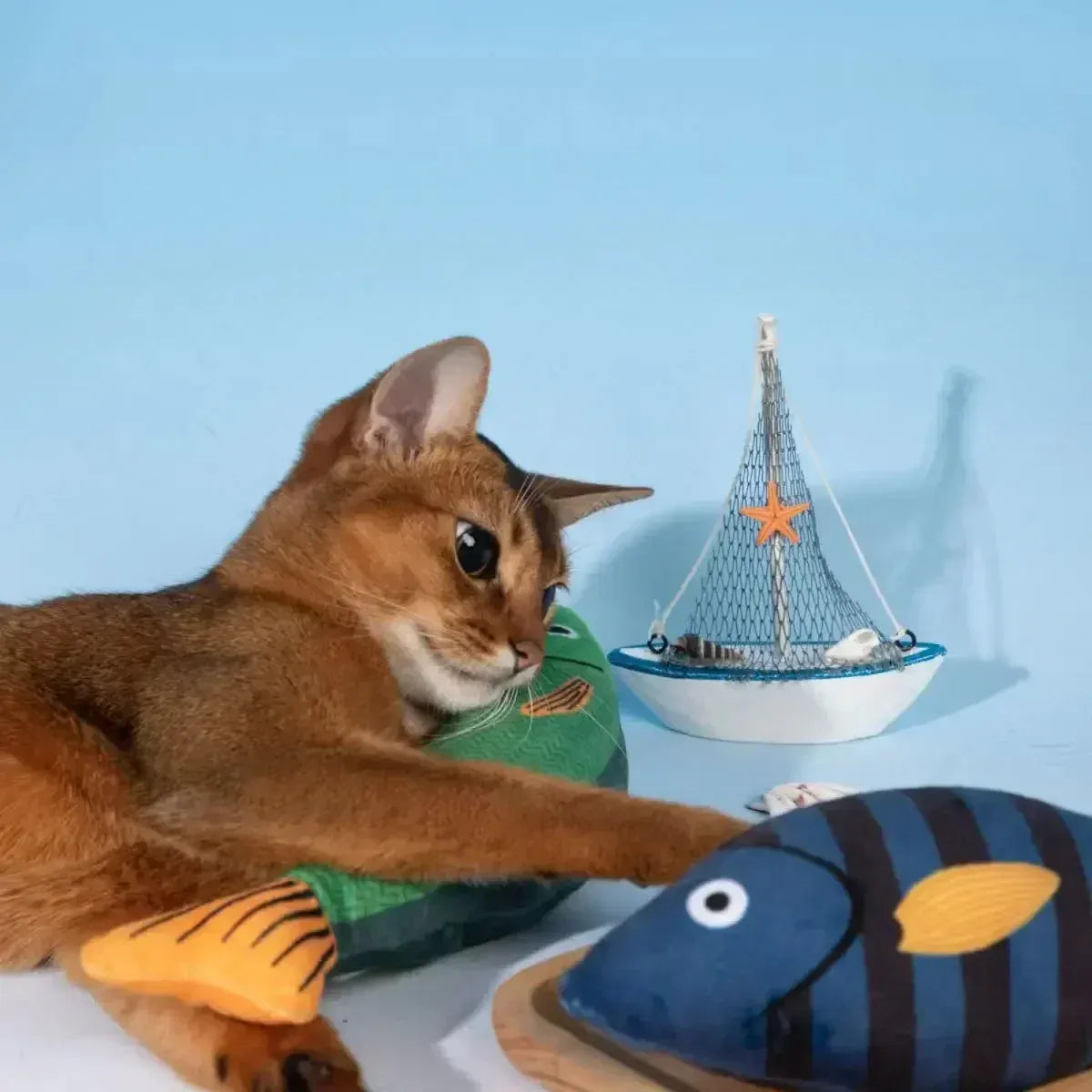 Catnip Fish Toy for Cats – Plush Simulation Fish with Interactive Chew & Pillow Design