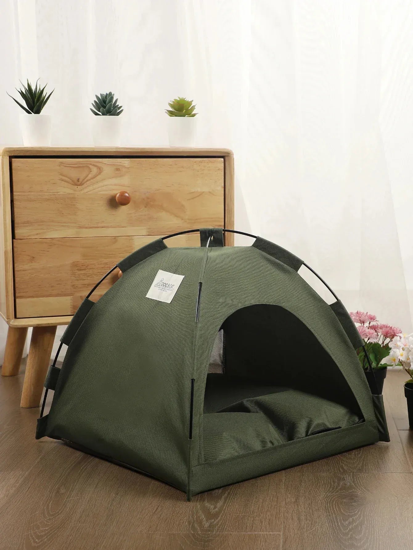 Clamshell Pet Tent Bed - Breathable Four Seasons Cat House with Warm Cushion
