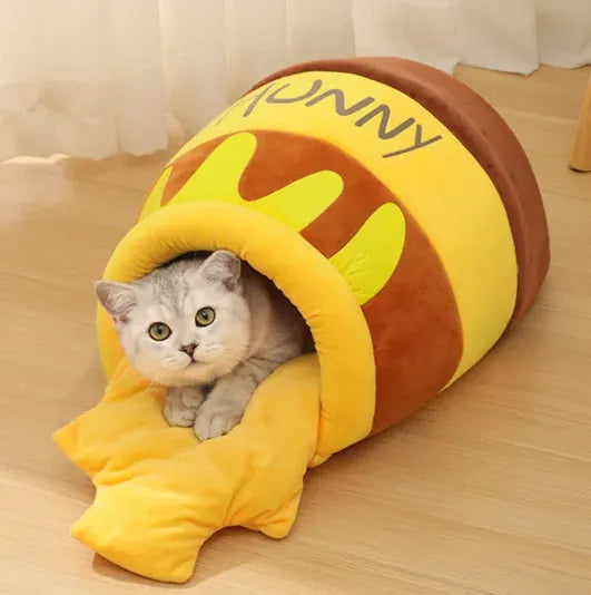 Frog Pet Nest - Winter Warm Plush Cat Bed & Small Dog House, Semi-Enclosed Puppy Villa with Removable Cushion, Anti-Slip Bottom