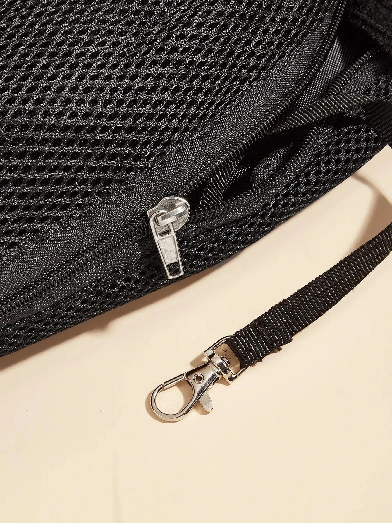 Outdoor Cat Backpack Carrier - Portable Pet Travel Backpack for Cats & Small Dogs, Lightweight Breathable Handbag for Hiking & Outings